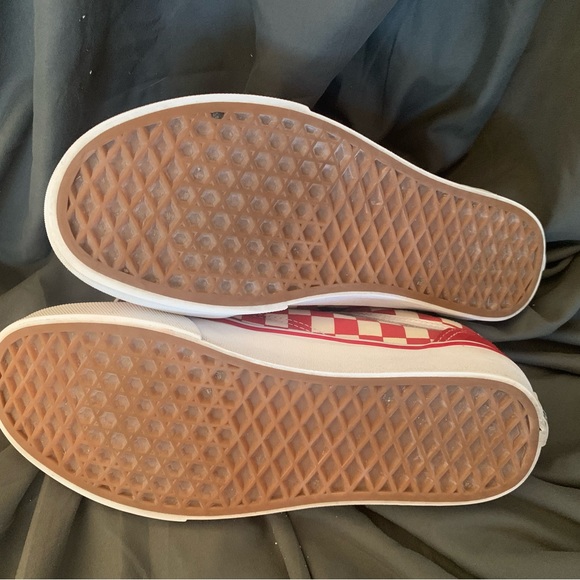 Red and White Checkered VANS sz 6.5Mn/8Wm - Picture 3 of 5